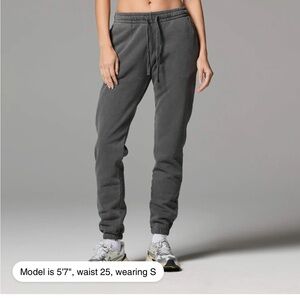 Talentless Women’s Heavyweight Sweatpants